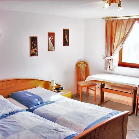 Comfortable In With Shared Pool, 45m²
